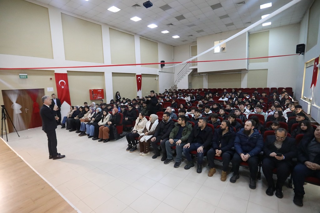 Başkan Taban, öğrencilerle bir araya geldi