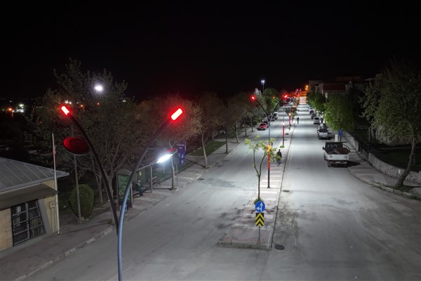 Büyükşehir, altyapı ve üstyapı çalışmalarını sürdürüyor<