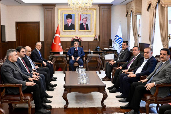 Bakan Tekin, Malatya'da bir dizi programa katıldı<