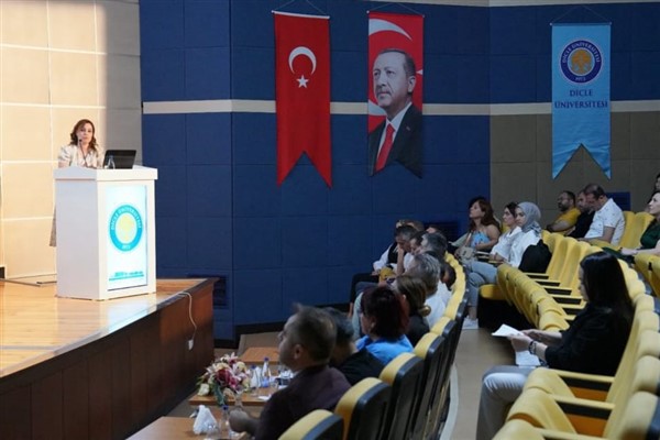 Dicle Üniversitesi'nde Olağan Dışı Kalite Komisyonu Toplantısı gerçekleştirildi