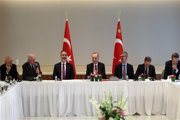 Cumhurbaşkanı Erdoğan, ABD’li düşünce kuruluşu temsilcileriyle bir araya geldi