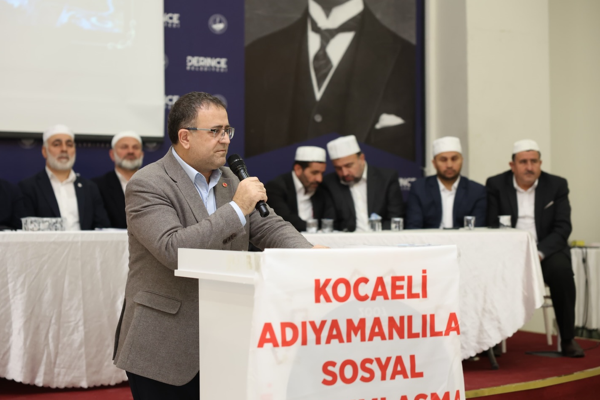 Depremde hayatını kaybedenler Derince'de anıldı<