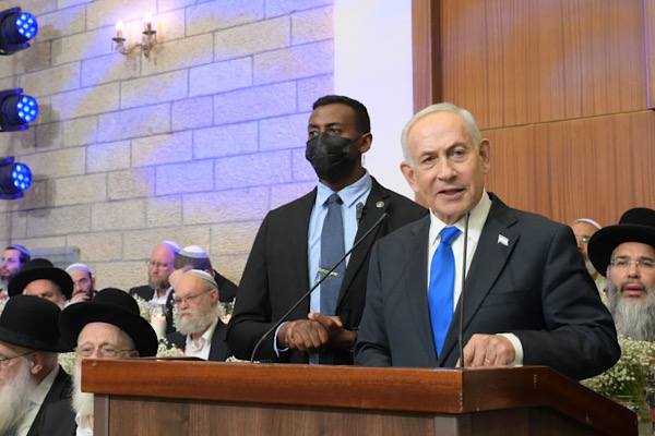 Netanyahu: Şahar ve Ohad'ın fedakarlıkları kalplerimizde yer edecektir<