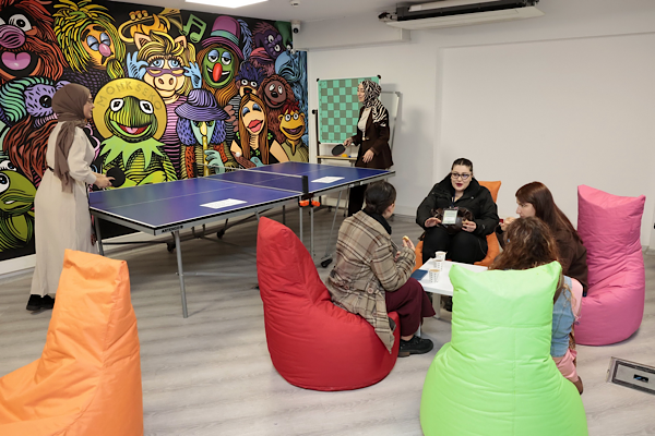 Konak'ta Gençlik Merkezi hizmet vermeyi sürdürüyor<