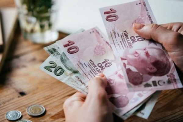 Karaduman: Asgari ücretli vatandaşlarımız mücadele veriyor<