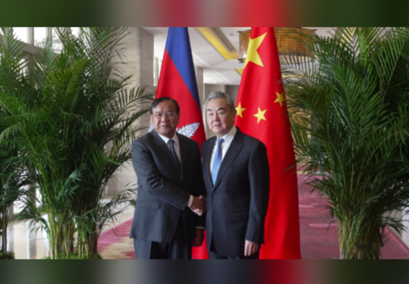 Dışişleri Bakan Wang: Kamboçya sınırına insani yardım sağlayacağız<