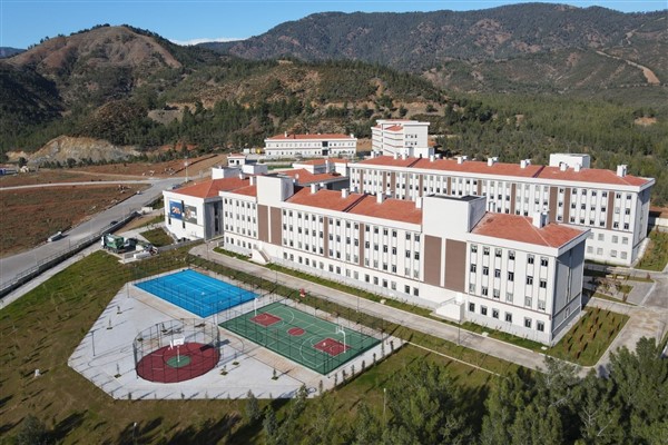 Muğla’ya son 3 yılda yaklaşık 4 milyar lira spor yatırımı yapıldı<