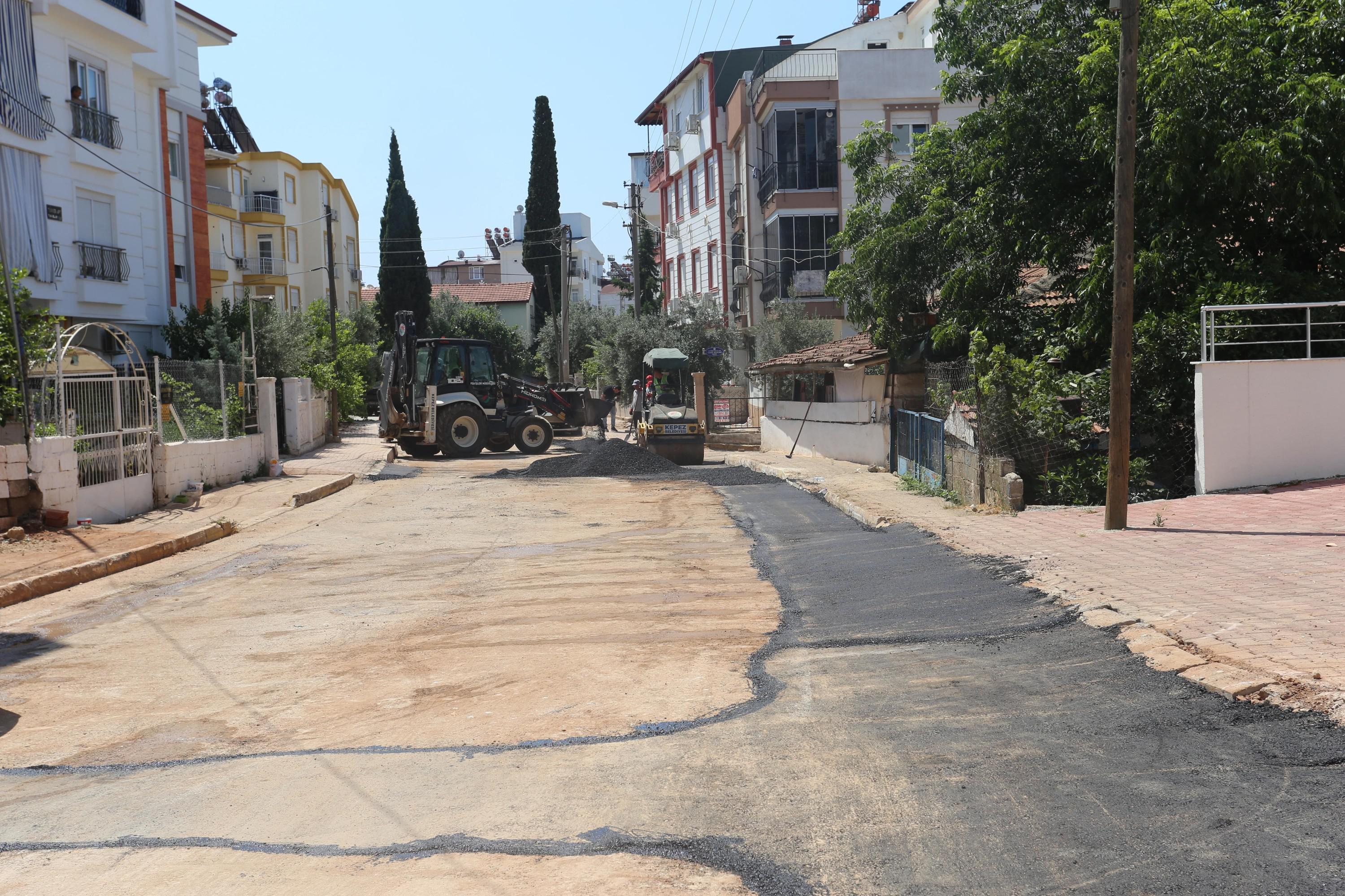 Kepez Belediyesi'nden asfalt çalışması
