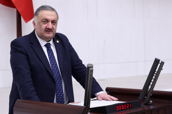 DEVA Partili Karal: Sertleşen dil trafikte de karşımıza çıkıyor<