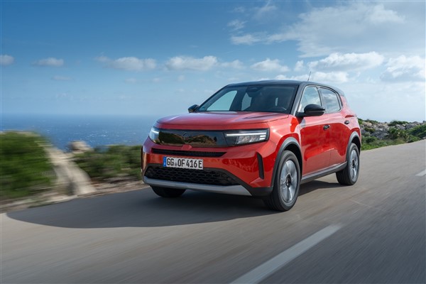 Yeni Opel Frontera'dan aile dostu çözümler