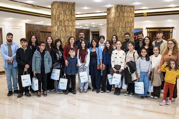 Diyarbakır’da Eşbaşkanlar, Kent Konseyi Çocuk Meclisi üyeleriyle buluştu<