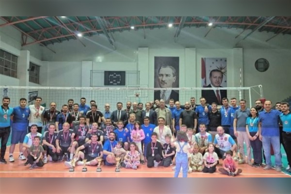 Erzurum’da Kurumlararası Voleybol Müsabakaları sona erdi<