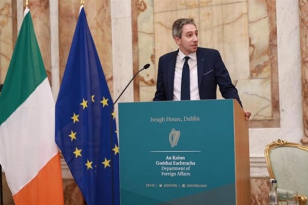 İrlanda Dışişleri Bakanı Harris’ten Catherine Connolly'ye tebrik<