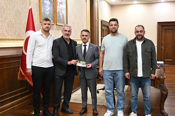 Emirhan Köyü Derneği'nden Vali Aktaş'a etkinlik daveti