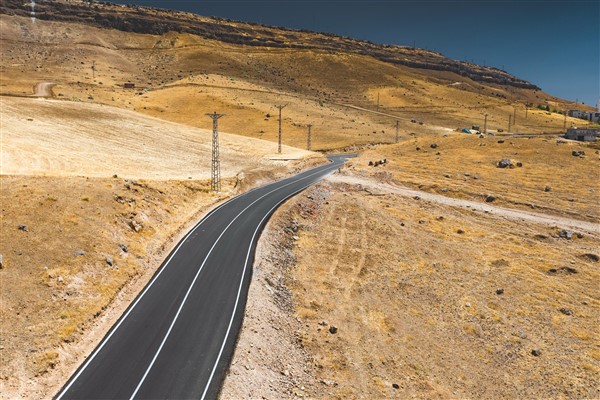 Mor Kiryakus Manastırı yoluna yatay ve dikey işaretlemeler yapıldı
