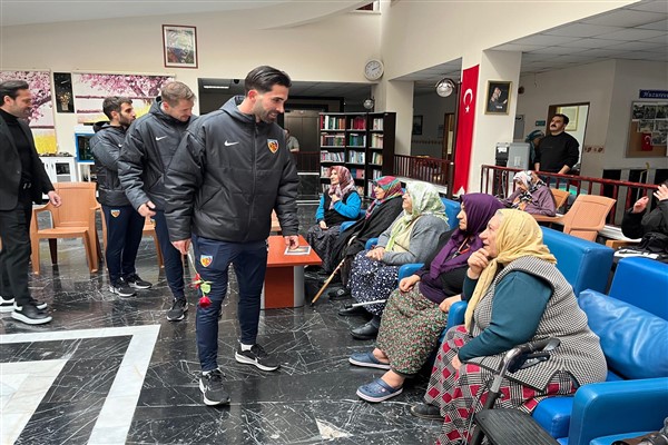 Hacı-Rukiye Gazioğlu Huzurevi’ne Bellona Kayserispor’dan ziyaret