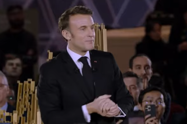  Macron, Avrupa liderlerini Ukrayna konusunda acil toplantı yapmaya çağırdı