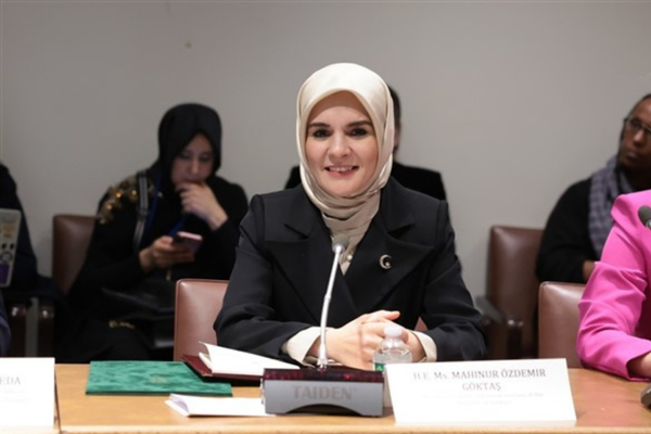 Göktaş: Kadınlar EuroCup şampiyonu Çimsa ÇBK Mersin’i gönülden tebrik ediyorum<