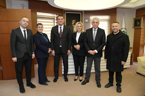 Başkan Köse, bayramlaşma programında vatandaşlarla bir araya geldi