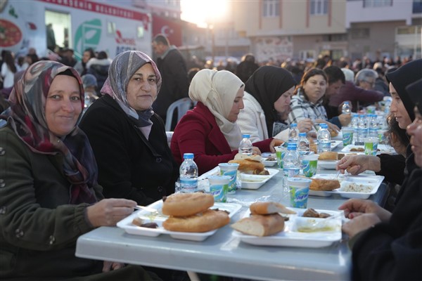 Eskişehir Belediyesi, Çifteler’de iftar programı düzenledi <