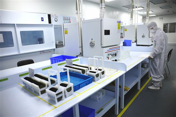 Elektronik bilgi imalatı endüstrisinde istikrarlı büyüme<