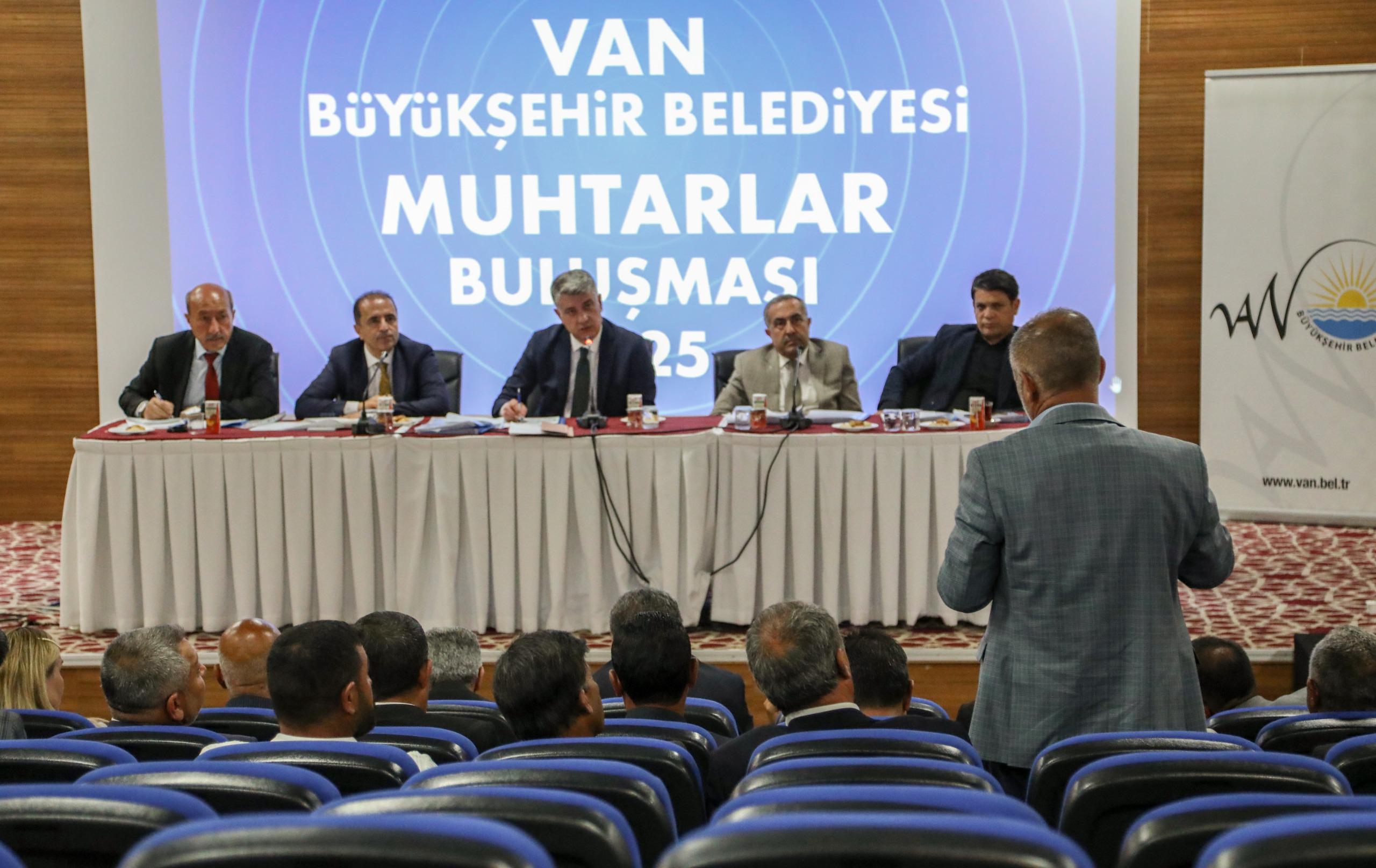Van Büyükşehir Belediyesi, mahalle muhtarları toplantılarını tamamladı<