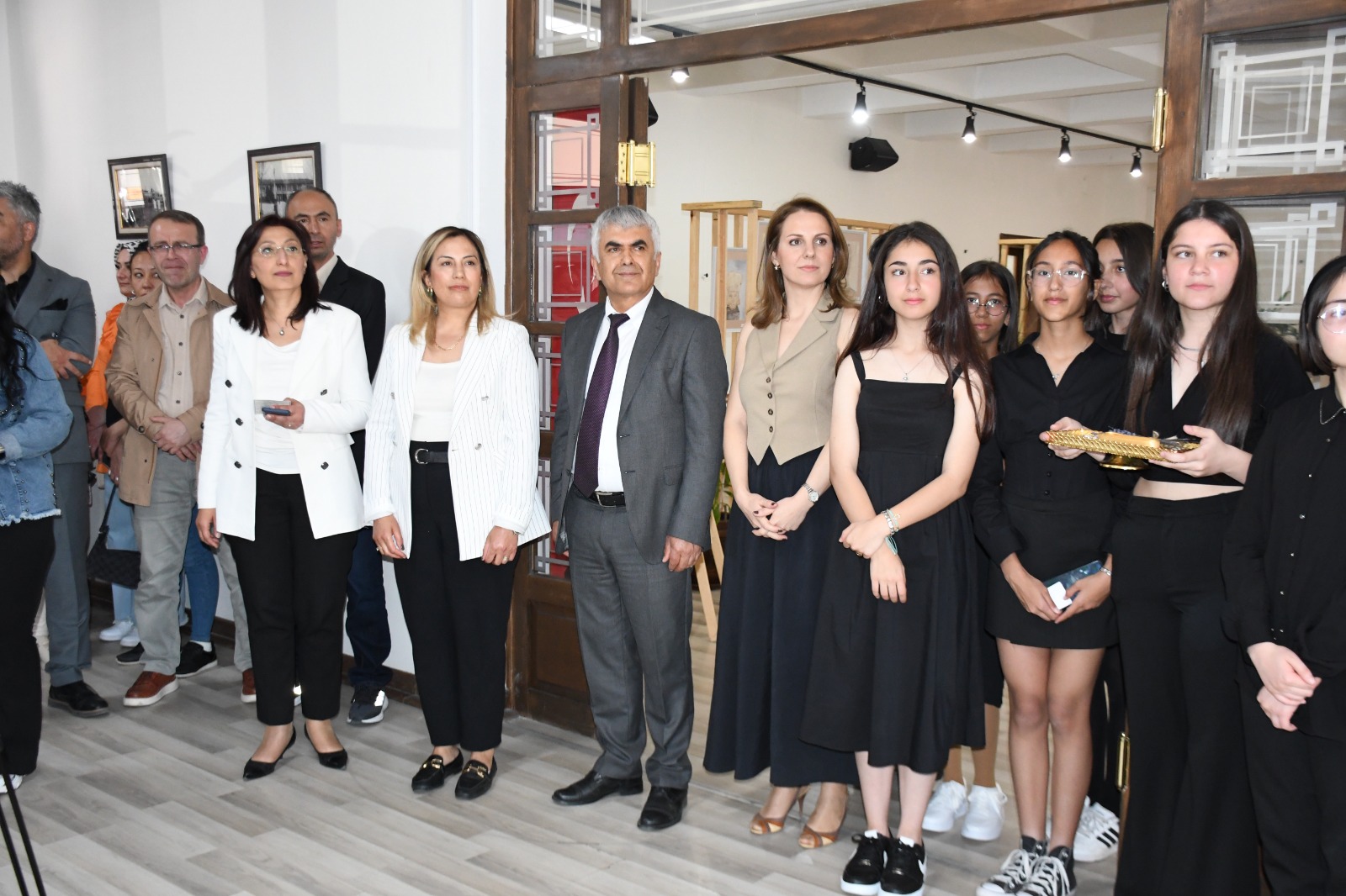 Mamak'ta “Anadolu Medeniyetlerinde Kadın” temalı sergi açıldı
