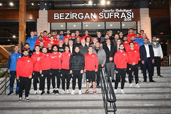 Başdeğirmen, ISBAŞ Isparta 32 Spor Kulüp heyetiyle bir araya geldi
