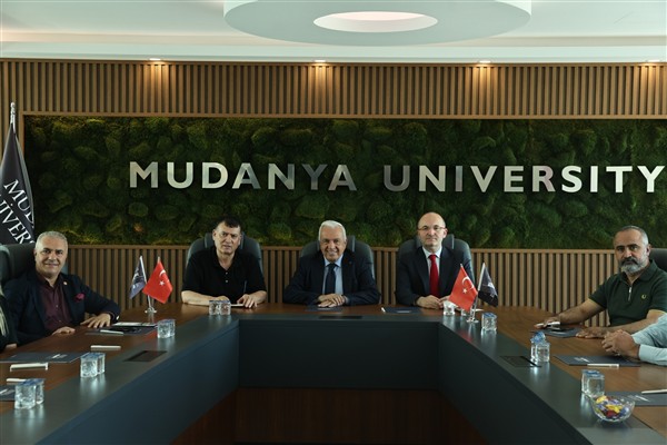 Başkan Özdemir, özel eğitim kurumları temsilcileriyle buluştu<