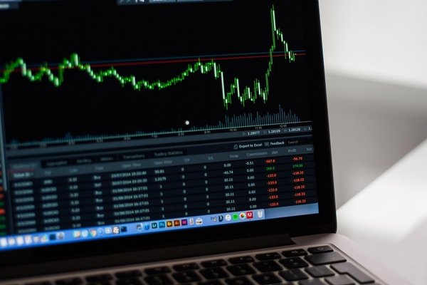 Piyasalarda borsa ve kur yükselirken emtia baskı altında kaldı<