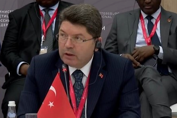 Bakan Tunç: Efeler diyarı Aydın şehrimize yeni adalet binası kazandırıyoruz