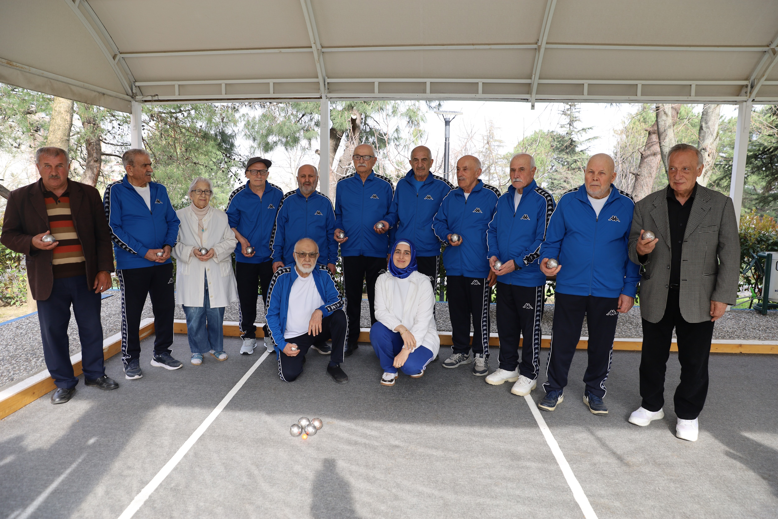 Huzurevi sakinleri Spor Festivali'ne hazırlanıyor<