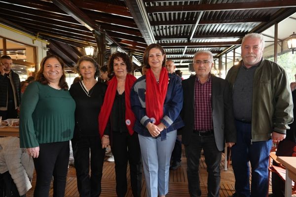 Başkan Ünlüce, emeklilerle dayanışma buluşmasında bir araya geldi