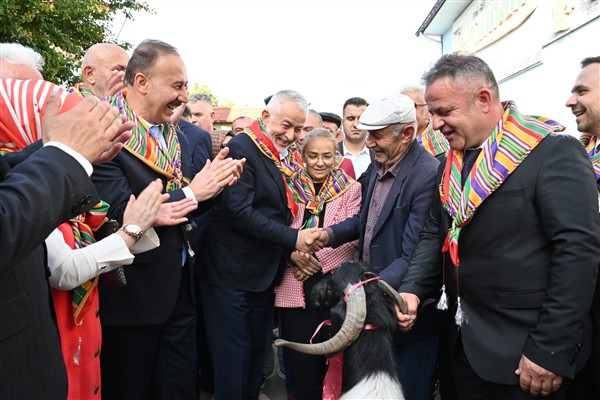 Başdeğirmen: Geçmişimizi bilemezsek, geleceğe adım atamayız<