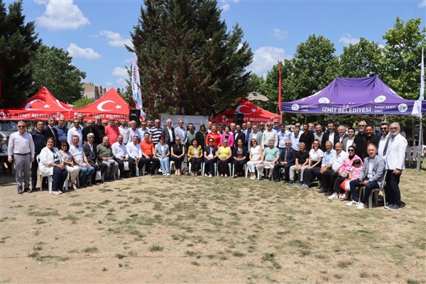 Kocaeli’nin muhtarları İzmit’te Babalar Günü’nde buluştu<