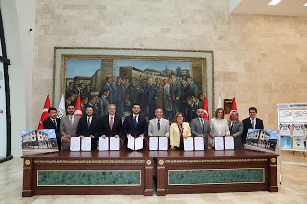 Gaziantep’te eğitim, spor ve dijital alanda 5 yeni protokol imzalandı<