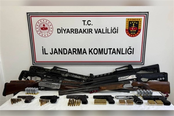 Diyarbakır’da ruhsatsız silah operasyonu