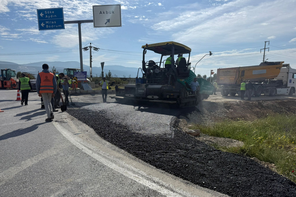 Aydın’da 17 İlçede yol yapım ve bakım çalışmaları başladı<