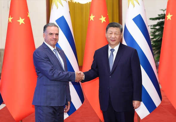 Xi, Uruguay Devlet Başkanı Orsi ile bir araya geldi<