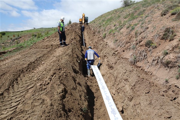 Başkan Büyükkılıç: Sarıoğlan'a 32 milyon TL'lik içme suyu yatırımı gerçekleştiriyoruz<