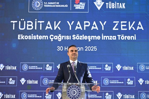 Bakan Kacır'dan girişimcilere yapay zeka çağrısı..