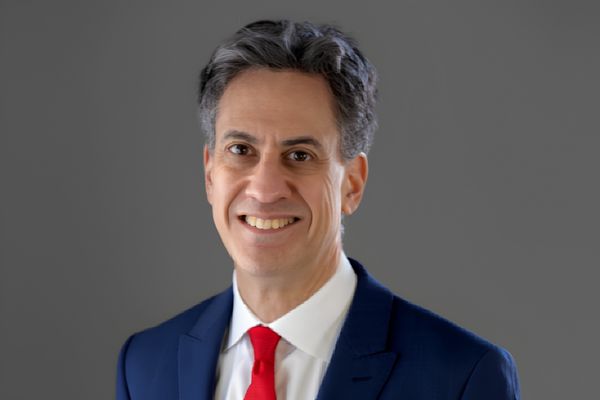 Miliband: Rusya’ya ekonomik baskı artırılmalı<