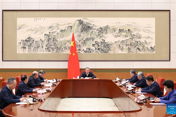 Çin’de yeşil dönüşüm için enerji reformu vurgusu<