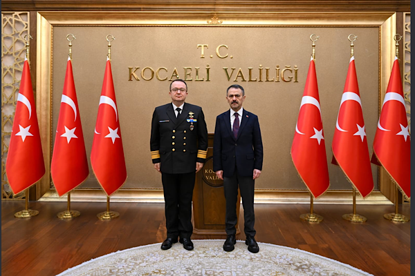 Deniz Hava Komutanı Eser, Vali Aktaş’ı ziyaret etti<