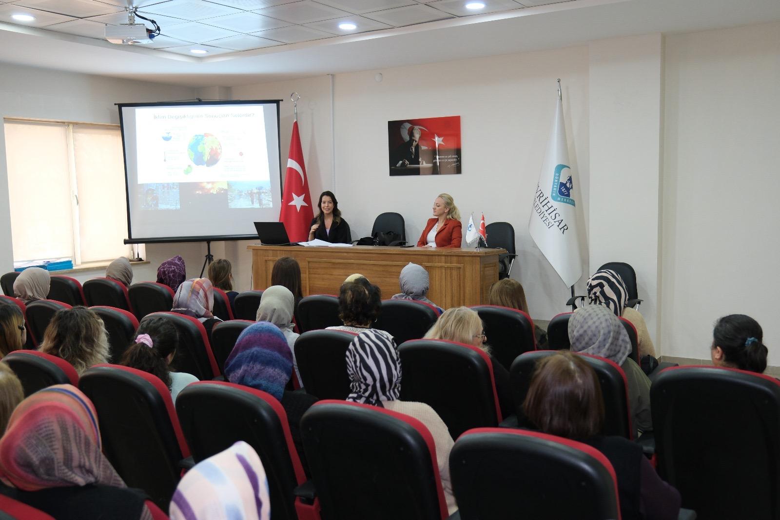Eskişehir Büyükşehir Belediyesi, iklim değişikliği hakkında eğitim düzenledi<