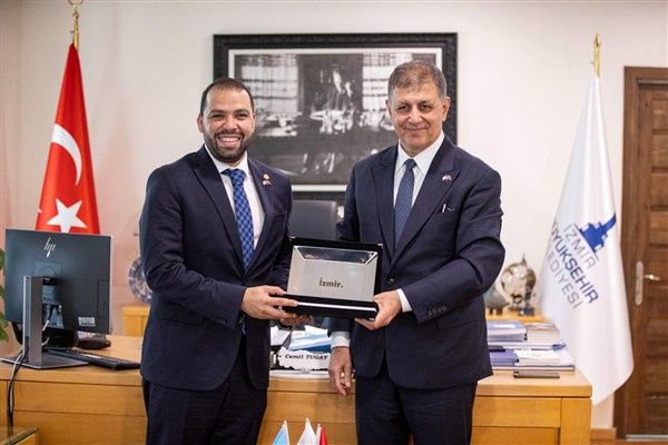 Guatemala’nın Ankara Büyükelçisi Recinos'tan Başkan Tugay'a ziyaret