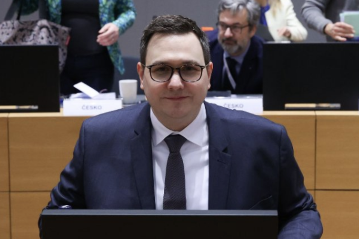 Lipavski ve Veldkamp telefonla görüştü<