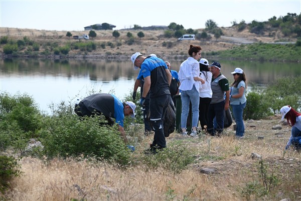 Manisa’da yaklaşık 4,5 ton çöp toplandı<
