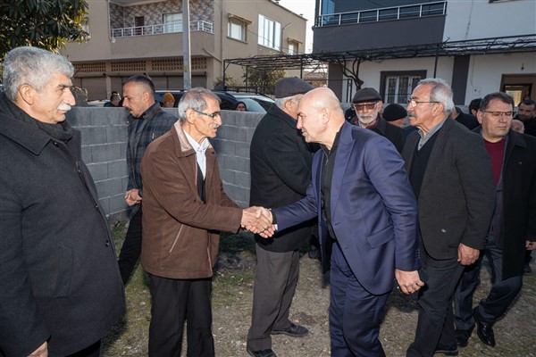 Başkan Soyer Osmaniye’de depremden etkilenen köyleri ziyaret etti