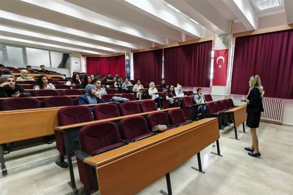 Dicle Üniversitesi’nde “TÜBİTAK 2209 Proje Yazma Eğitimi” gerçekleştirildi